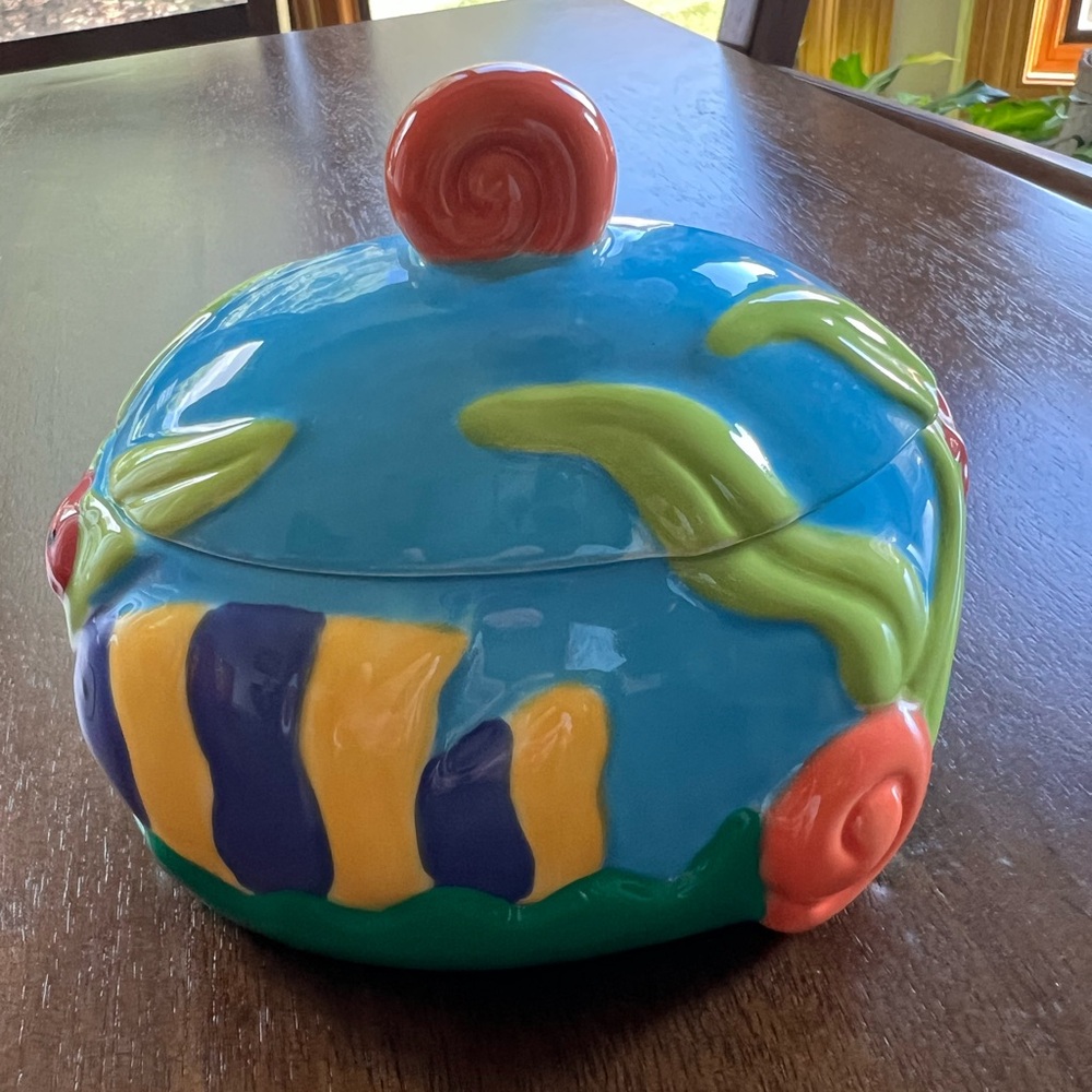 Fun Fish Lidded Jar - Picture 2 of 6